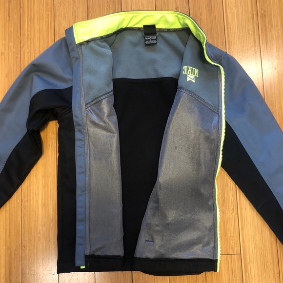 Boys Nike jacket size large (12-13yrs) - Picture 2 of 4
